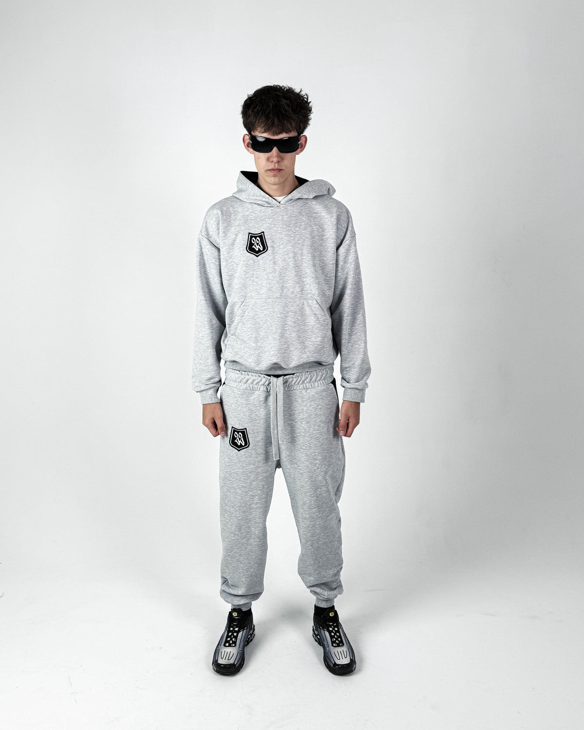 "22crest" sweatpants
