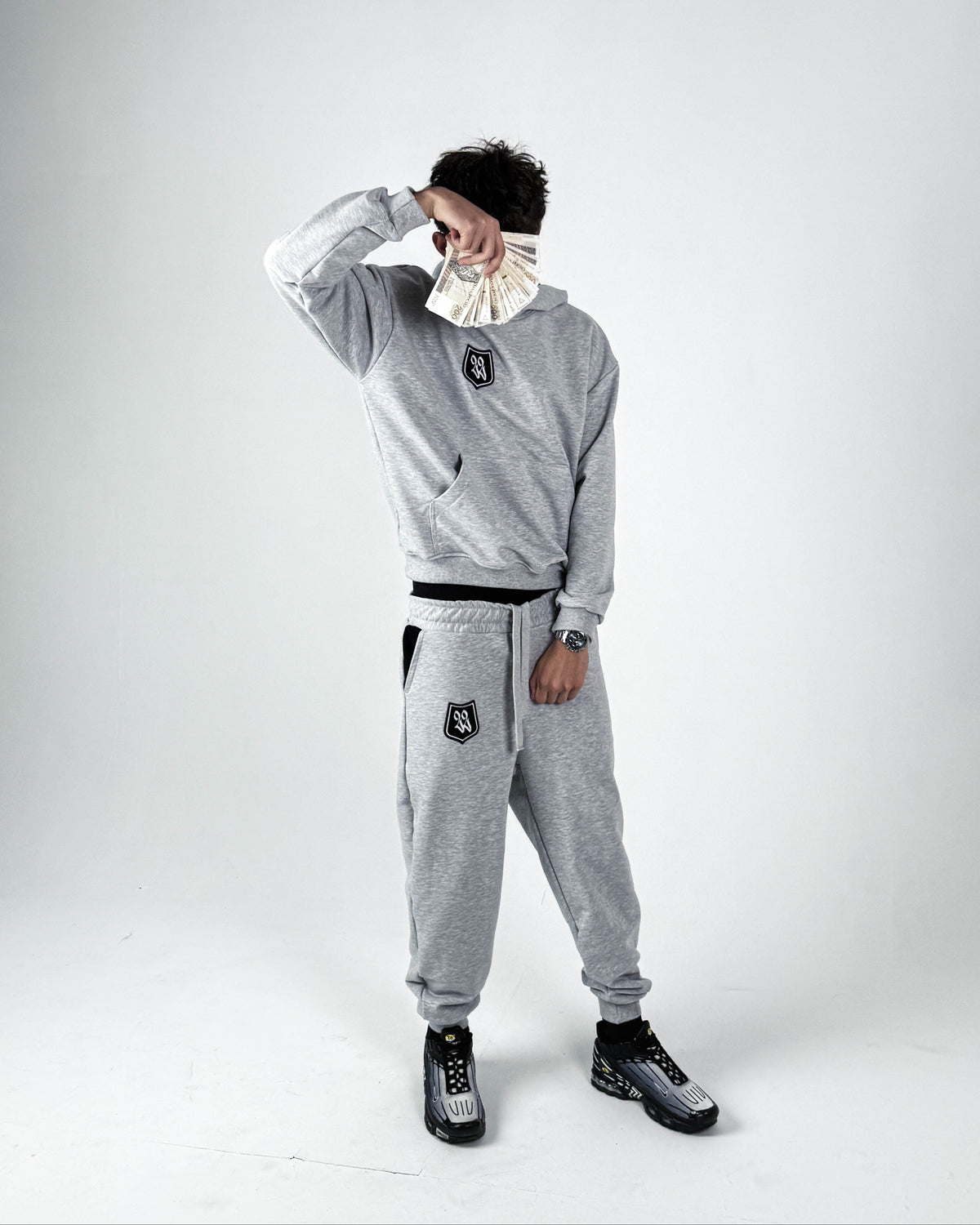 "22crest" sweatpants
